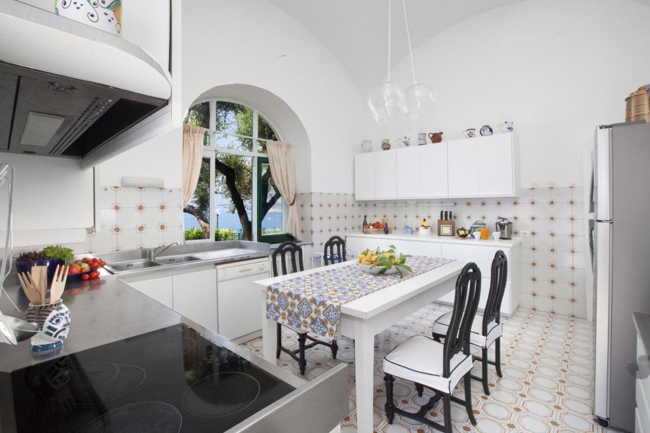 Amore Rentals - Villa Lo Scoglio Positano Eksteriør billede